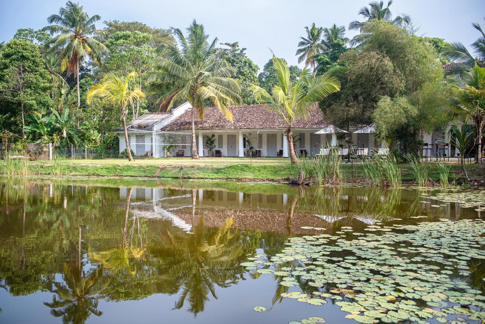 Good Story At Nirbana Island Bed & Breakfast Ахангама Екстериор снимка